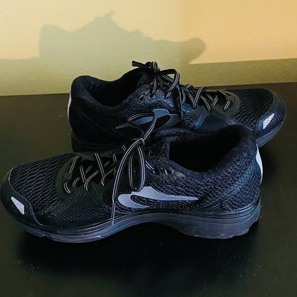 Body By Simone x Newton Second Edition shoes - Picture 4 of 5